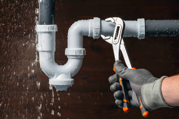 Professional Burst Pipe Repair technician working in Warren, IN